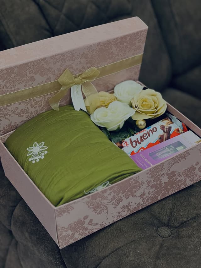 Classic Birthday Hamper